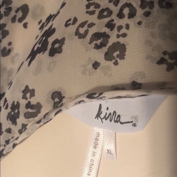 Off white blouse - Picture 3 of 5